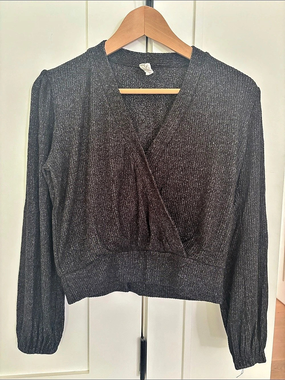 AMADI Wrap Front Long Sleeve Top in Black Size Small Like New